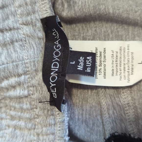 Beyond Yoga Spacedye Take It Easy Short - Picture 2 of 7